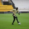 Treino do Criciúma no Estádio Heriberto Hülse com foco na partida contra o Palmeiras pela Série A do Campeonato Brasileiro