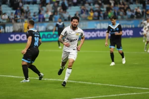 Criciúma vence o Grêmio na Arena e se afasta da zona de rebaixamento