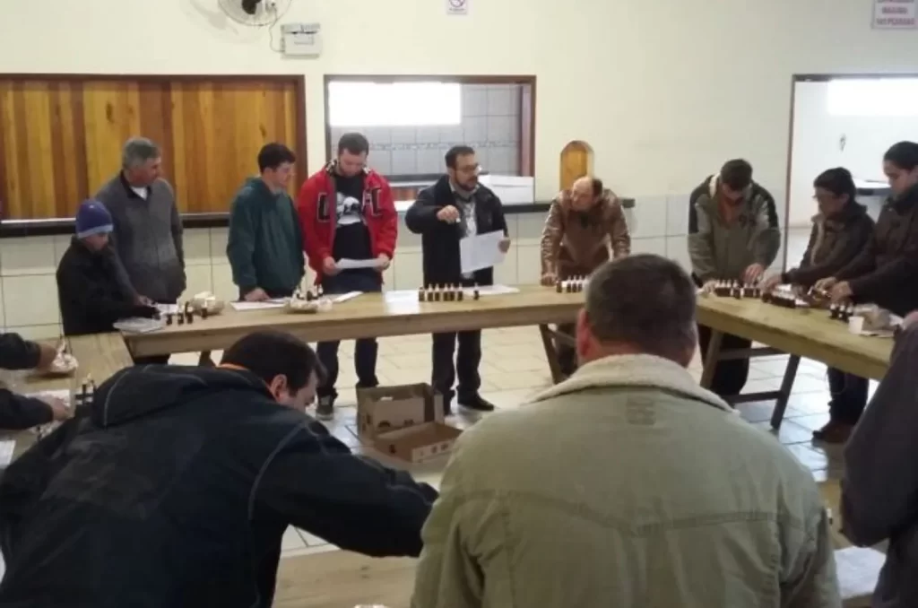 Curso de homeopatia integrativa em Araranguá promove formação para profissionais da saúde e agricultura