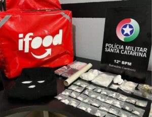 Disque-entrega de drogas usa caixas do IFood como disfarce