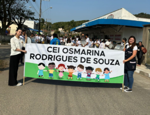 Capivari de Baixo celebra independência com desfiles dos CEIs