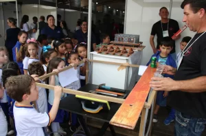 Feira de Matemática reúne quase 2 mil visitantes em Criciúma