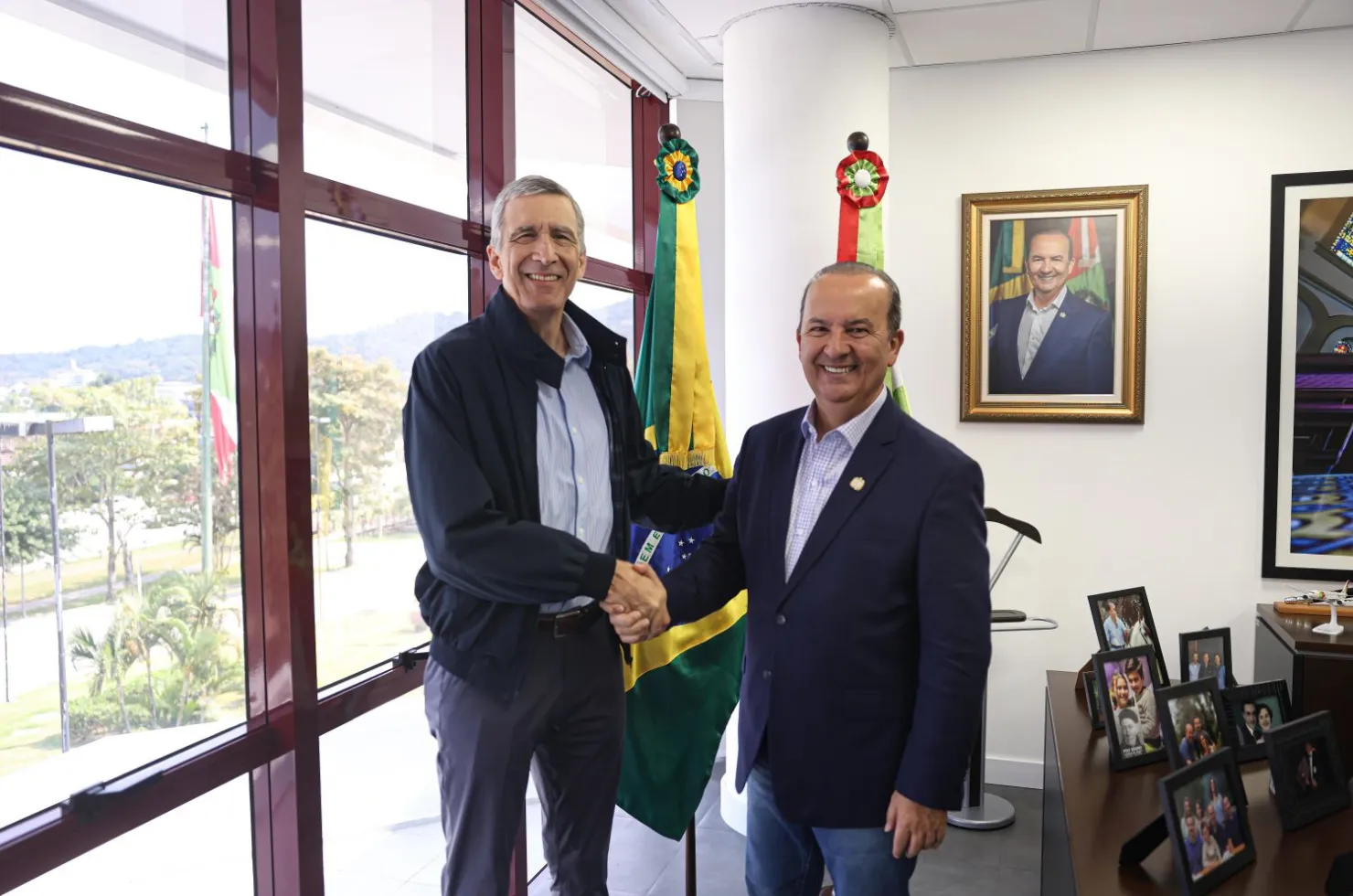 overnador Jorginho Mello e CEO da Copa Airlines, Pedro Heilbron, durante reunião no Centro Administrativo de Santa Catarina