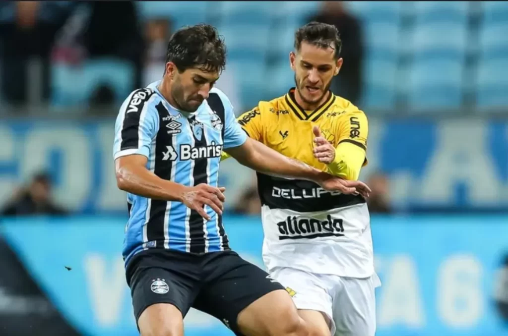 Duelo entre Grêmio e Criciúma pelo Brasileirão da Série B em 2022
