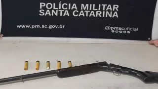 Arma apreendida com o homem em Maracajá