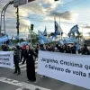 Apoiadores de Salvaro em manifestação pedindo a sua soltura