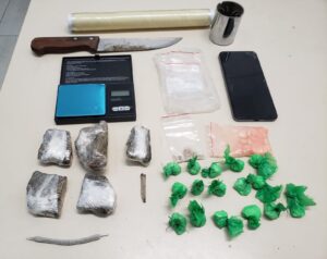 Fuga na SC-401 termina com apreensão de drogas e casal detido pela