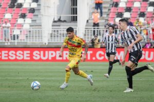 Brusque é derrotado pelo Santos e segue na zona de rebaixamento do Brasileirão da Série B
