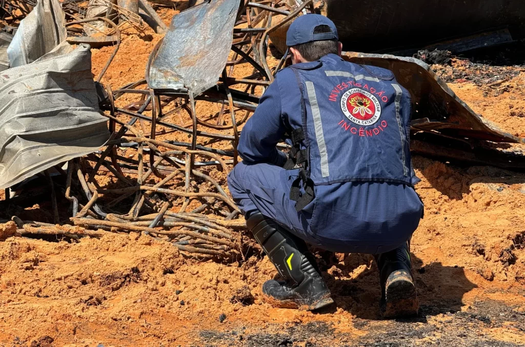 Incêndio na indústria química em Criciúma já tem causa apontada pelos Bombeiros