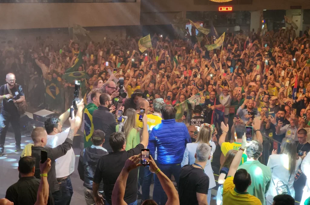 Jair Bolsonaro participa de comício de Ricardo Guidi em Criciúma, com a presença de lideranças do Partido Liberal