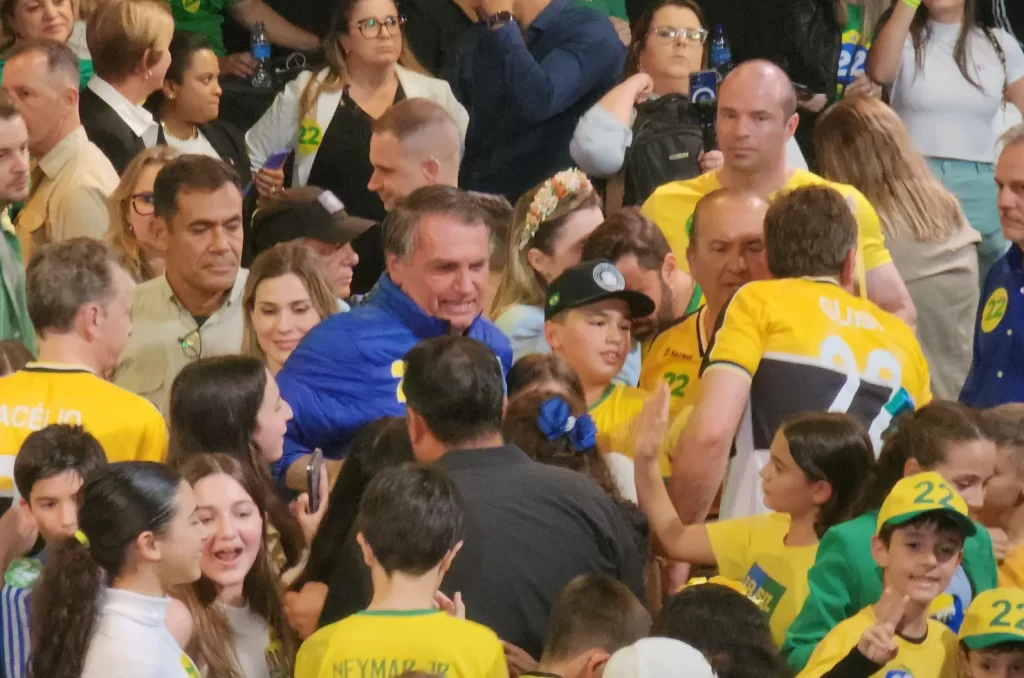 Jair Bolsonaro participa de comício de Ricardo Guidi em Criciúma, com a presença de lideranças do Partido Liberal