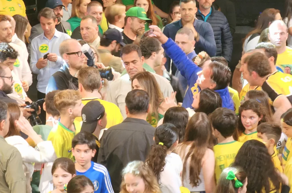 Jair Bolsonaro participa de comício de Ricardo Guidi em Criciúma, com a presença de lideranças do Partido Liberal