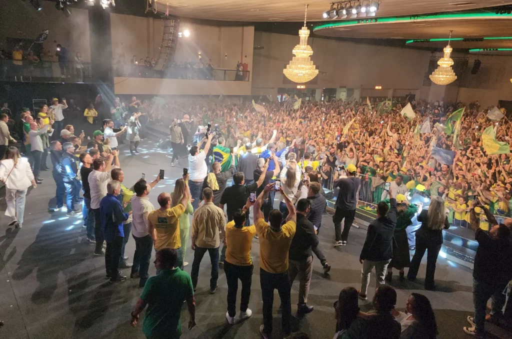 Jair Bolsonaro participa de comício de Ricardo Guidi em Criciúma, com a presença de lideranças do Partido Liberal