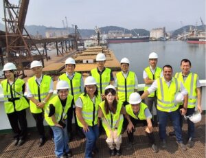 Japoneses visitam Porto de São Francisco do Sul