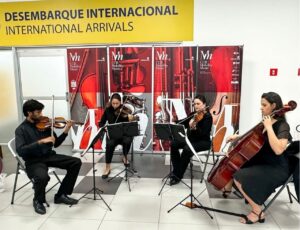 Vídeo: Música de câmara no Aeroporto de Navegantes