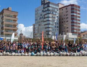 Navegantes adere a ação Limpando o Mundo 2024