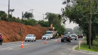 Obras na SC-108 são retomadas na altura de Cocal do Sul