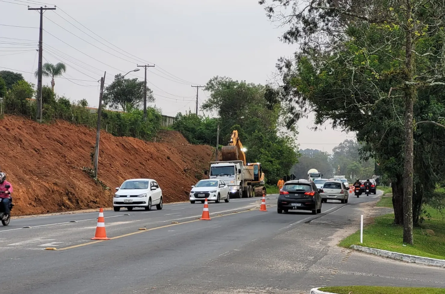 Obras na SC-108 são retomadas na altura de Cocal do Sul