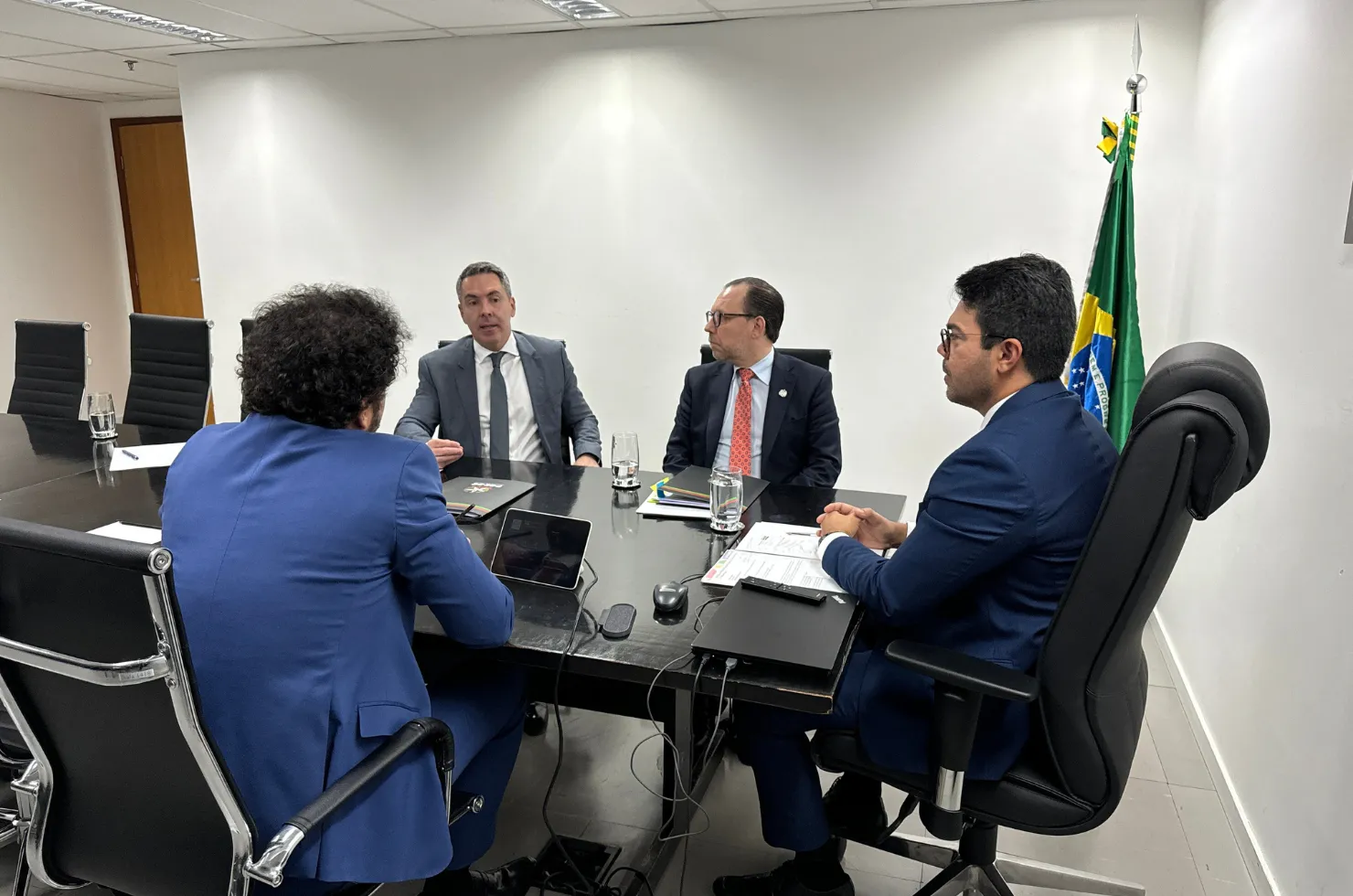 Reunião entre o Procurador-Geral de SC e o Advogado-Geral da União