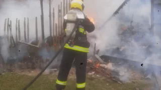 Residência que pegou fogo em São João do Sul nesta quinta-feira (12)