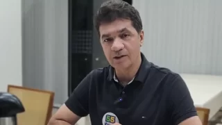 Clésio Salvaro durante vídeo nas redes sociais, em que chama Ricardo Guidi de 'Candidato Melancia'