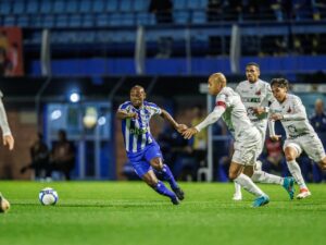 Avaí vence o Ituano e volta a se aproximar do G4 no Brasileirão da Série B