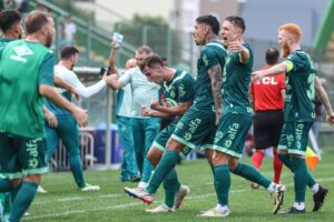 Chapecoense vence o Avaí e deixa a zona de rebaixamento do Brasileirão da Série B