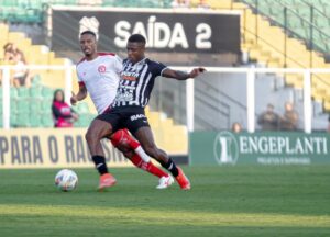 Figueirense é superado pelo Hercílio Luz em confronto pela Copa SC