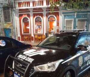 Bares e restaurantes são alvos de fiscalização em Laguna