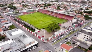 Hercílio Luz corre contra o tempo para regularizar Aníbal Costa para a estreia na Copa SC