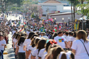 Prefeitura de Cocal do Sul repudia protesto antes do desfile cívico
