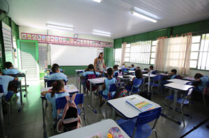MEC orienta escolas para lidarem com queimadas e poluição do ar