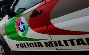 Homem resiste à polícia em Imbituba após ser flagrado com arma de pressão