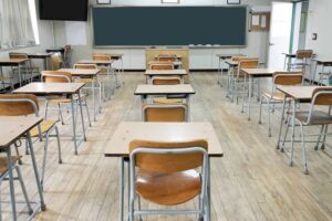 Escola de Florianópolis é condenada a indenizar professor vítima de homofobia