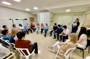Setembro Amarelo é tema de roda de conversa com alunos de medicina em Tubarão