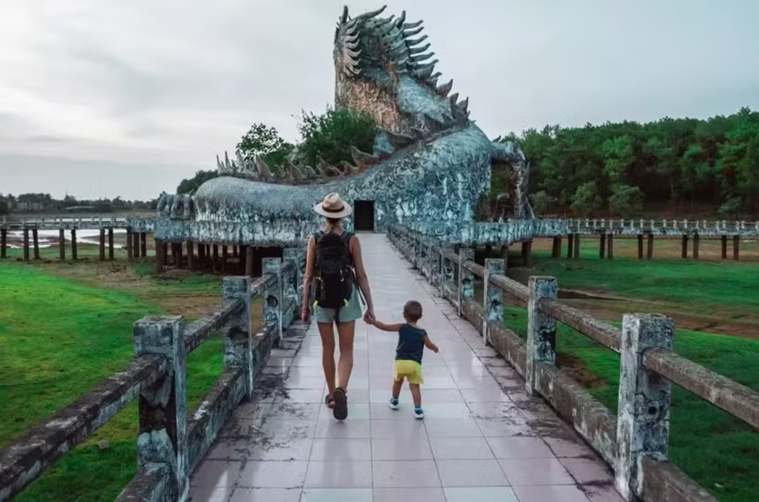 Conheça o parque temático abandonado que esconde segredos sombrios