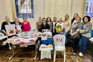Curso de pintura em tecido é oferecido em Tubarão