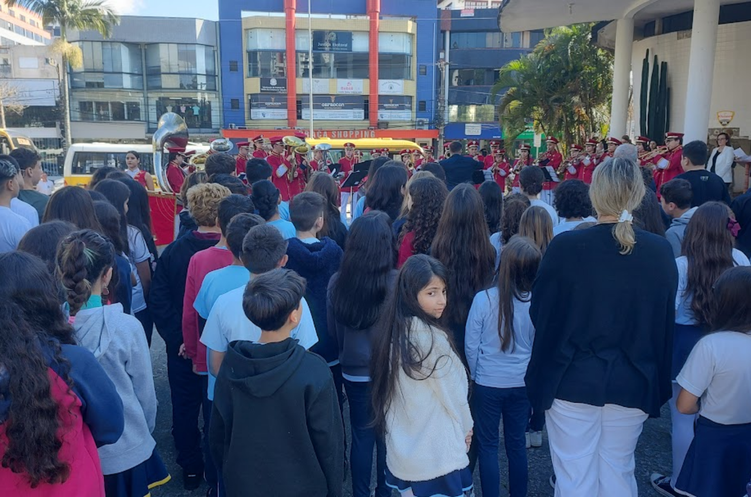 Escolas de Tubarão participam da abertura da Semana da Pátria