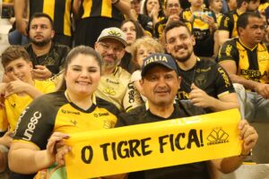 Confira as fotos da torcida no empate entre Criciúma e Athletico-PR