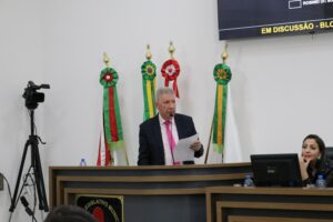 Vereador propõe passarela e retirada de guarda-corpo em Palhoça