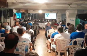 Avaí discute finanças e mudanças no elenco em assembleia decisiva