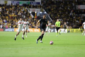 Com oitavo empate em casa, Criciúma se torna o quarto pior mandante da Série A