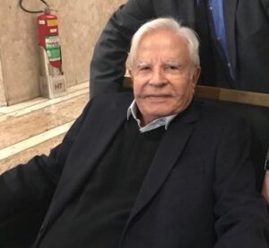 Jornalista Cid Moreira morre aos 97 anos