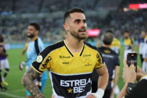 Vizeu entre os titulares do Criciúma contra o São Paulo?