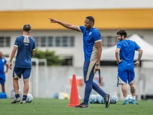Sub-15 do Avaí treina para confronto crucial na Copa Sul