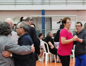 APAE de Cocal do Sul realiza Baile da Terceira Idade