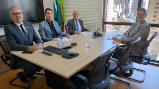 Foto da reunião do Comitê de Governança de Privacidade da PGE/SC discutindo a LGPD