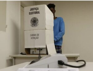 Saiba até quando regularizar situação eleitoral
