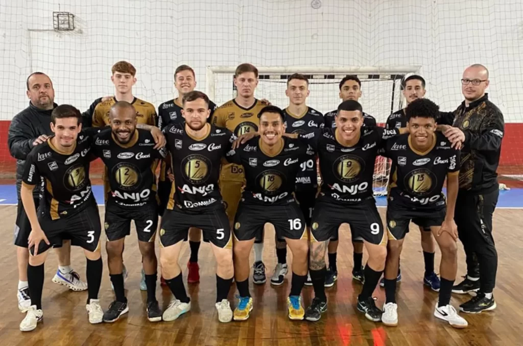 Imagem da equipe do Criciúma Futsal em ação durante a Copa Santa Catarina