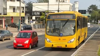 Ônibus de Criciúma funcionarão de forma gratuita no dia das eleições, com horários de dias úteis